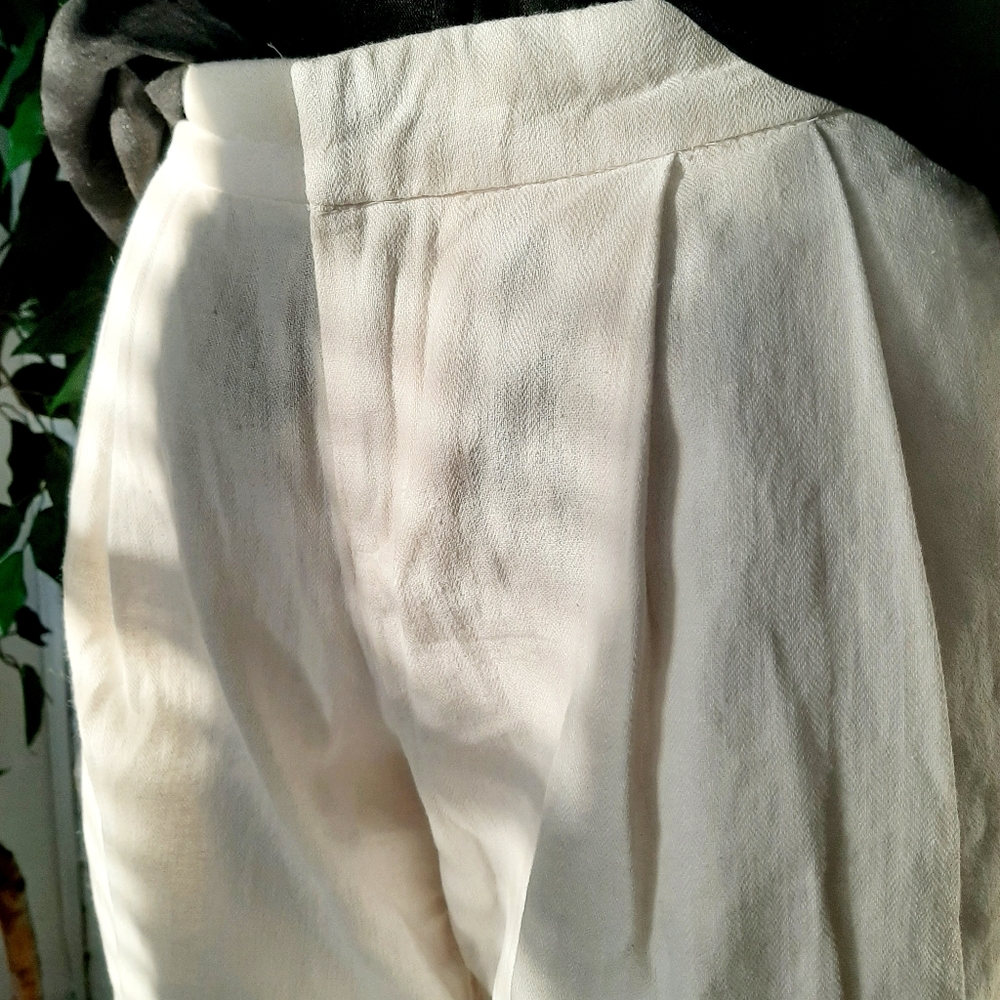 Off white shorts - Picture 2 of 3